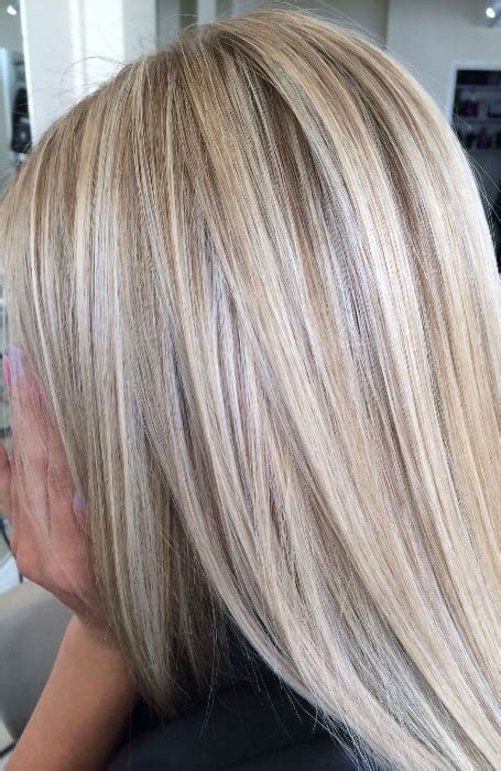 Platinum Blonde Hair With Chunky Lowlights