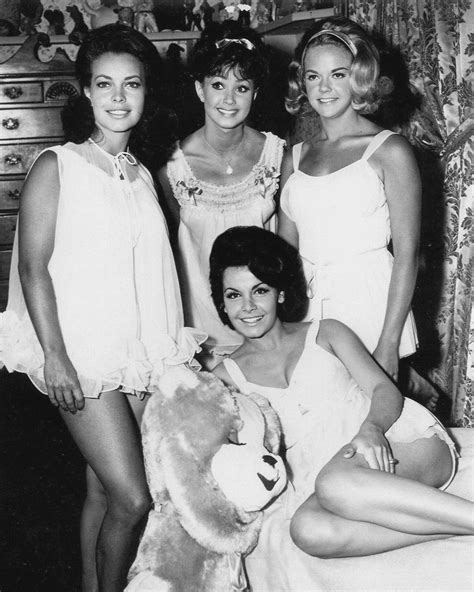 Annette Funicello Susan Hart And Donna Loren Pijama Party Foto 8x10
