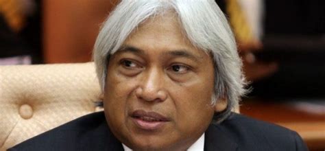 Bank negara malaysia ringgit system. Profile Datuk Muhammad Ibrahim, Gabenor Bank Negara ...