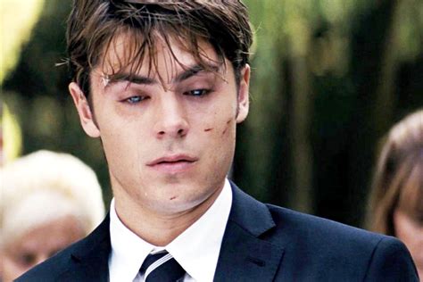 Cloud (zac efron) é um jovem perdido no passado. Foto de Zac Efron - A Morte e Vida de Charlie : Foto Burr ...