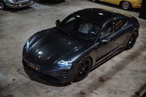 Porsche Taycan Turbo S 2020 - elferspot.com - Marktplatz für Porsche