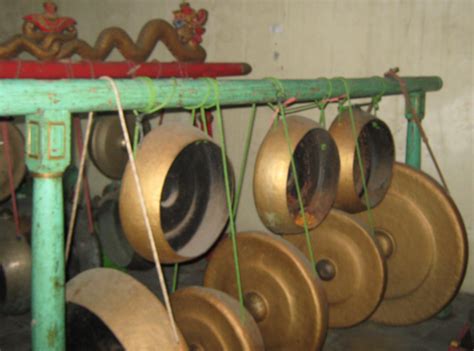 alat musik tradisional provinsi jakarta tentang provinsi