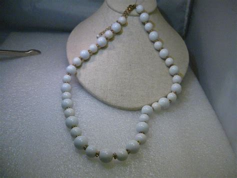 Vintage Graduated Mixed White Beaded Necklace With Gold Tone Spacer