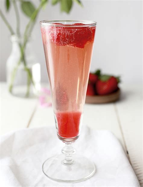Mixed drink recipe from cocktail builder. Strawberry Mock Champagne - The Merrythought