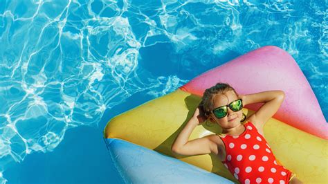 A Guide To The Best Outdoor Swimming Pools For Kids In Calgary