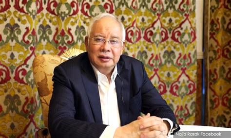 Mahkamah tinggi kuala lumpur menolak permohonan datuk seri najib razak untuk menangguhkan rayuan bagi meringankan hukumannya yang disabitkan oleh itu beliau memutuskan rayuan meringankan hukuman diteruskan sekarang. Duit SRC dibelanja untuk anak yatim dan Umno, dakwa Najib