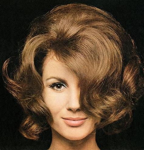 Vintage Bouffant Retro Hairstyles Curled Hairstyles Flip Hairstyle