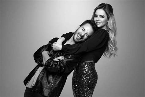 #sandy e junior #don't judge my music taste #it's my childhood okay?! Nossa História: veja objetos proibidos no show de Sandy e Junior