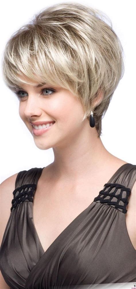 Rien de tel pour épater tes amies que d'arriver à l'école avec une toute nouvelle coiffure. Exemple de coiffure femme - Les tendances mode 2020
