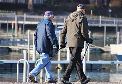 Walking Exercise For Seniors Many Health Benefits