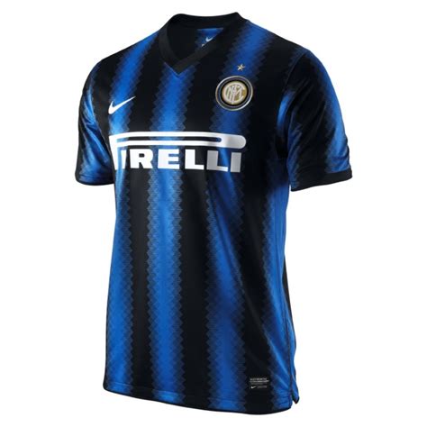 The rossoneri had inter all over the place and easily broke through the nerazzurri's lines. FC Internazionale Milano: Inter Milan Jersey 2010/2011