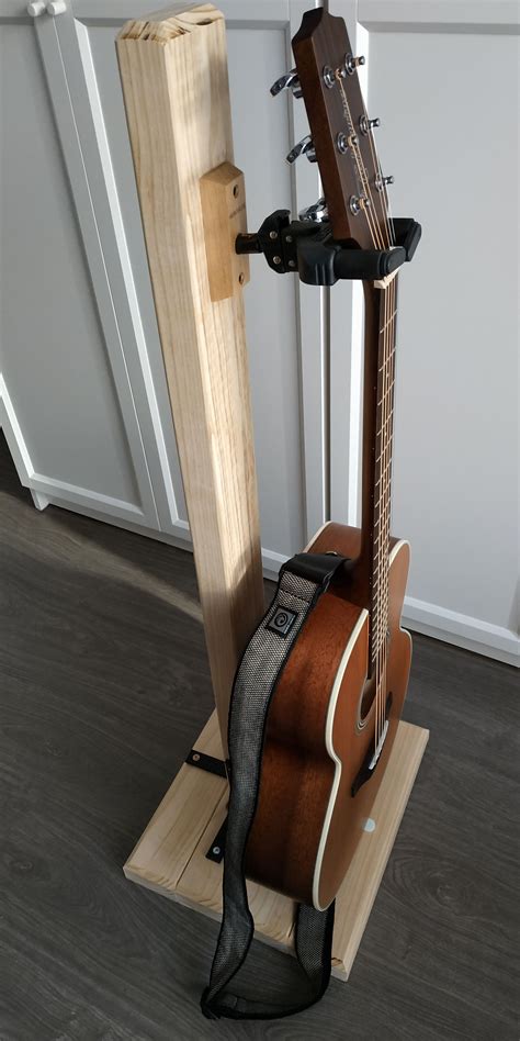 Pin By Winstonguard Email On Diy Home Made Timber Guitar Stand Home