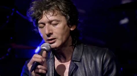 He never knew his father, and was brought up by his adoptive grandparents, in. Alain Bashung - Madame Rêve - YouTube