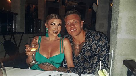 WATCH Love Island S Olivia Buckland And Alex Bowen Share A Sneak Peak