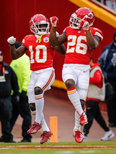 Yahoo NFL DFS – Daily Fantasy Football: Week Twenty