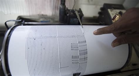 Gempa bumi m 5.8 di kabupaten bengkulu selatan. Hari Pertama Puasa, Enggano Bengkulu Diguncang Gempa - Apakabar Online
