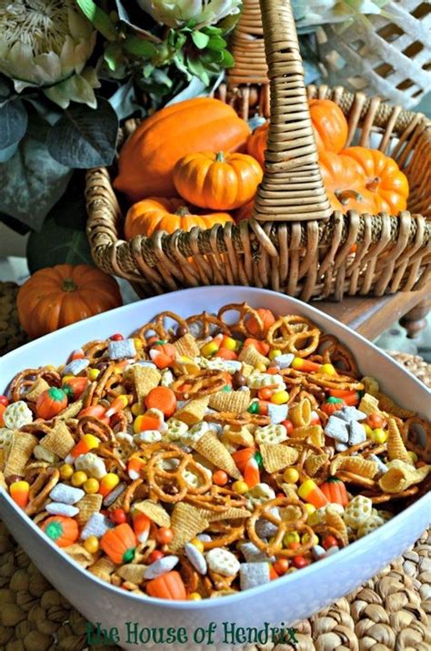 Whether you call it puppy chow or muddy buddies, this sweet cereal snack mix is made to taste like banana cream pie. 13 Fun and Spooky Halloween Party Food Ideas For Your ...