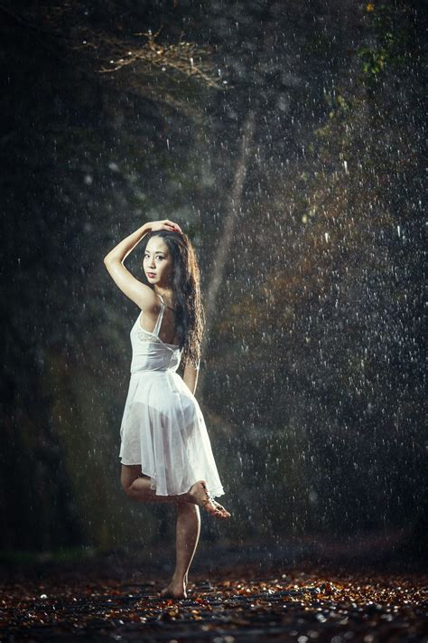 How To Shoot Magical Portraits In The Pouring Rain Rainy Photoshoot Portrait Photoshoot