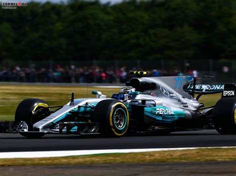 Beim aufwärmen der reifen tritt er zu. Formel 1 Silverstone 2017: Nächste Bestzeit für Valtteri ...