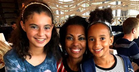 Harris Faulkner Of Fox News Is A Loving Mom Of 2 Daughters Inside