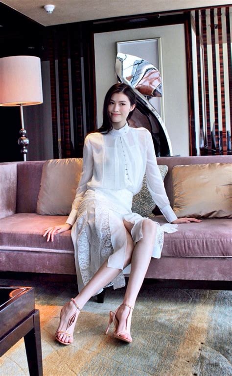 She was the first east asian model to open a ralph lauren runway show and the second model of. 甜美可人 仙姑何穗私服美照_优秀学员_哈尔滨新面孔模特学校_新面孔艺术教育