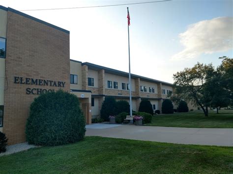 Walz To Reopen Minnesota Elementary Schools Amid Shutdown Wizm 923fm