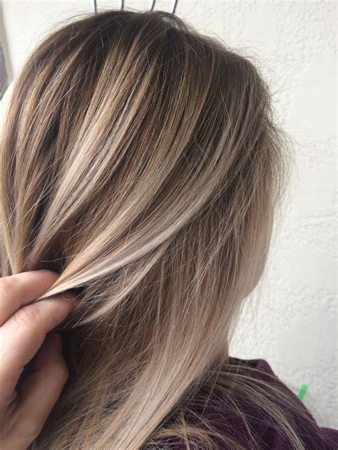 Blonde Hair With Root Shadow Fashion Style