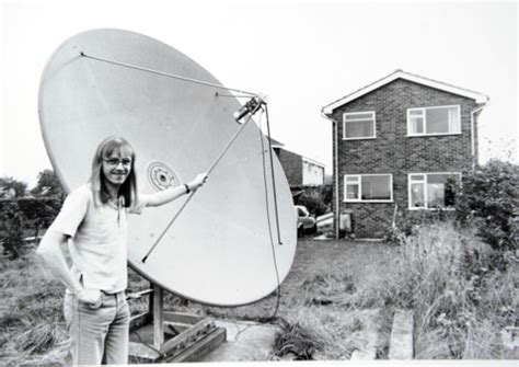 Make your old unused satellite dish on the top of your motorhome. Deep Dish: When Satellite Dishes Were Awesome