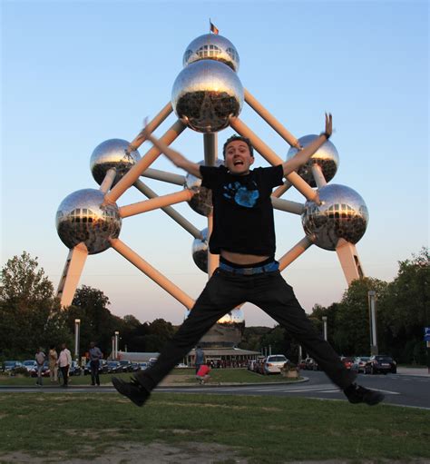 Or on tram line 7. Schaffhausen: Schaffhausen im Atomium