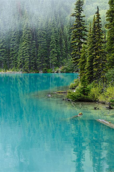 The Turquoise Water Of Joffre Lakes Bc Canada Meenas Tirith