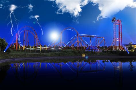 Huracan is a steel roller coaster at belantis amusement park in leipzig, germany. Mega-Achterbahn HURACAN by night | Freizeitpark BELANTIS ...