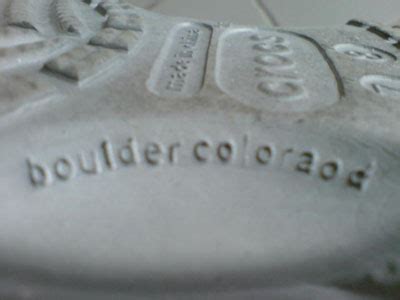 Look for the phrase sample made in china on the size tag. All Kinds Of Everything: Fake Crocs or Original?