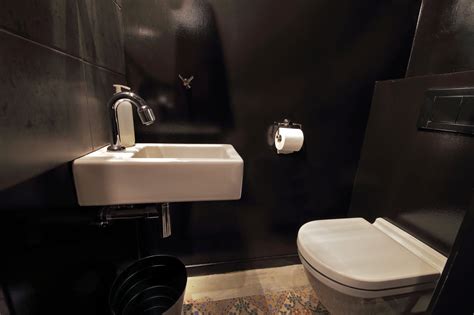 Cet article concerne le chlorure d'hydrogène en solution. Comment détartrer un WC ? - Les Astucieux