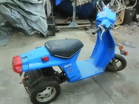 Honda gyro canopy scooter/moped tilting 3 wheeler approximately 23,000 miles still runs like a honda this is a rare opportunity to get one of these seldom seen in the us scoots. Three-Wheeled, Leaning Scooter: Honda Gyro NN50