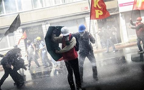 Turkish Police Clash With May Day Protesters The Times Of Israel