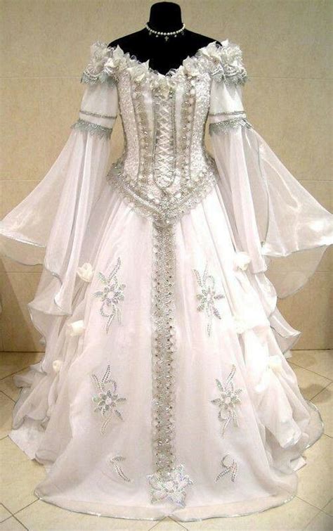 V Medieval Wedding Dress, Renaissance Dresses, Renaissance Costume
