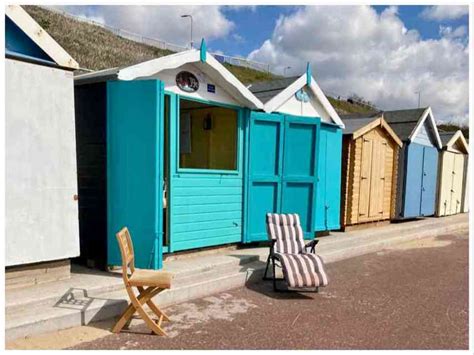 Beach Hut Hire Essex For The Ultimate Beach Day Essex Explored