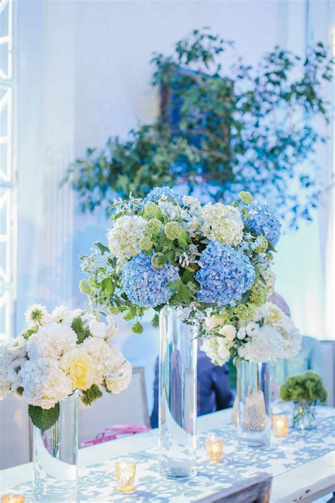 Tall Blue And White Hydrangea Centerpieces I Am In Love With This Arrangement Beth Blue