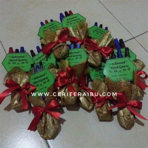 Meskipun saat ini kebanyakan dari kamu khususnya di indonesia menjalani sekolah secara daring, namun perlu kamu ingat bahwa beberapa hari lagi adalah hari guru nasional. - Sila la buat untuk 17 set yg seterusnya.. hahaha