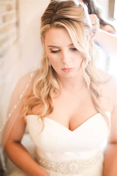 Hnoelle Bride Lindsey Is Wearing Justin Alexander In Style Number 8779 She Looks Just Like A