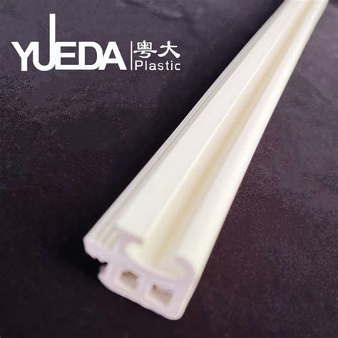 Yueda White Pvc Extrusions Upvc Plastic Plastic Corner Extrusion