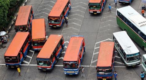 Pengertian dan contoh kerja keras. Hong Kong dengan Layanan Transportasi Terbaik di Dunia ...