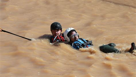 El Paso Border Patrol rescues 2 from Lower Valley canal; 1 man missing