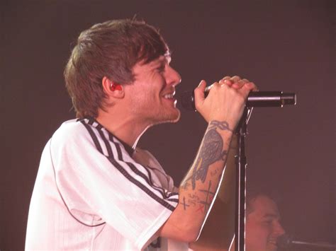 The Kings Updates On Twitter 📸 Louis Singing On Stage Tonight 🥰