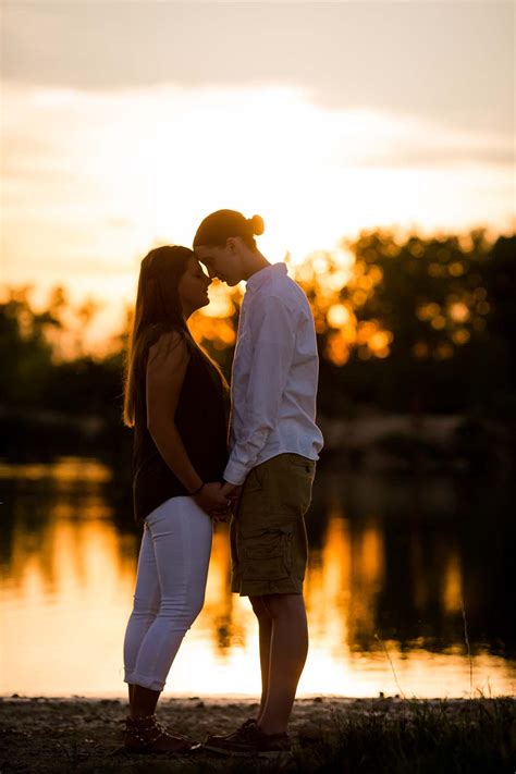 Also smiles beach photo offers daytime beach photos and sunset beach portraits daily in panama city beach, fl! Sunset family photo shoot