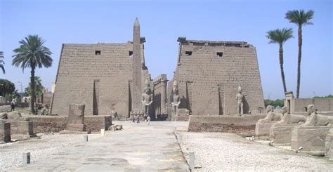 مدينة الأقصر المصرية أفضل المعالم والآثار السياحية أهم الفنادق للإقامة كنوزي