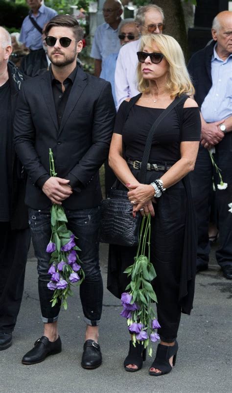 Születésnapját ünnepli, ennek alkalmából volt a blikk vendége pénteken. Somló elvesztése siettette Laux halálát - fotók ...