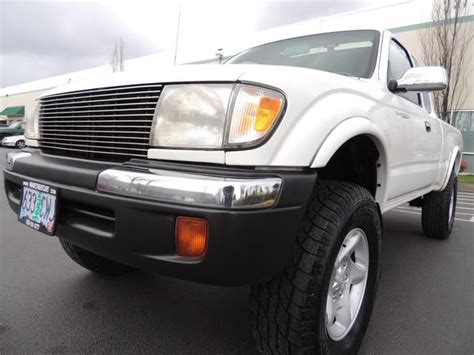 1999 Toyota Tacoma Limited 2dr 4x4 5 Speed Manual Sunroof