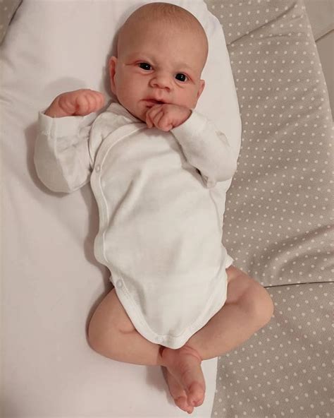 Zero Pam Realistic 17 Reborn Baby Boy Doll With Soft Cloth