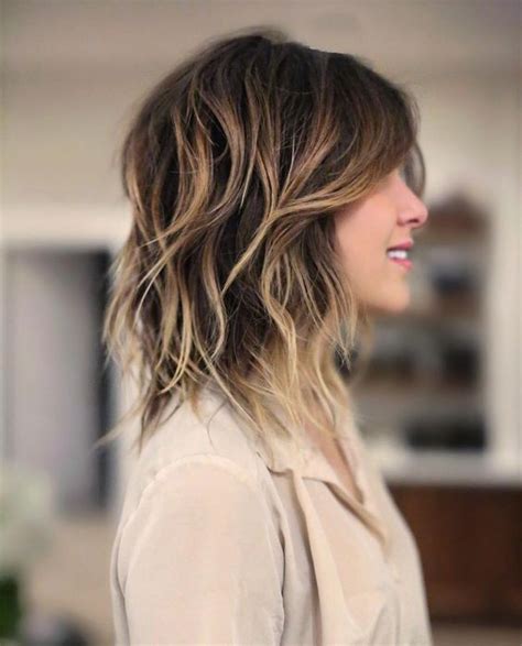 30 Chic Everyday Hairstyles For Shoulder Length Hair 2020